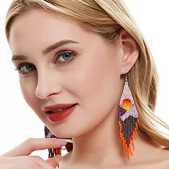 Long Abstract Sunset Scenery Beaded Earrings Pink Purple Orange Black Seed Beads - Picture 2 of 10